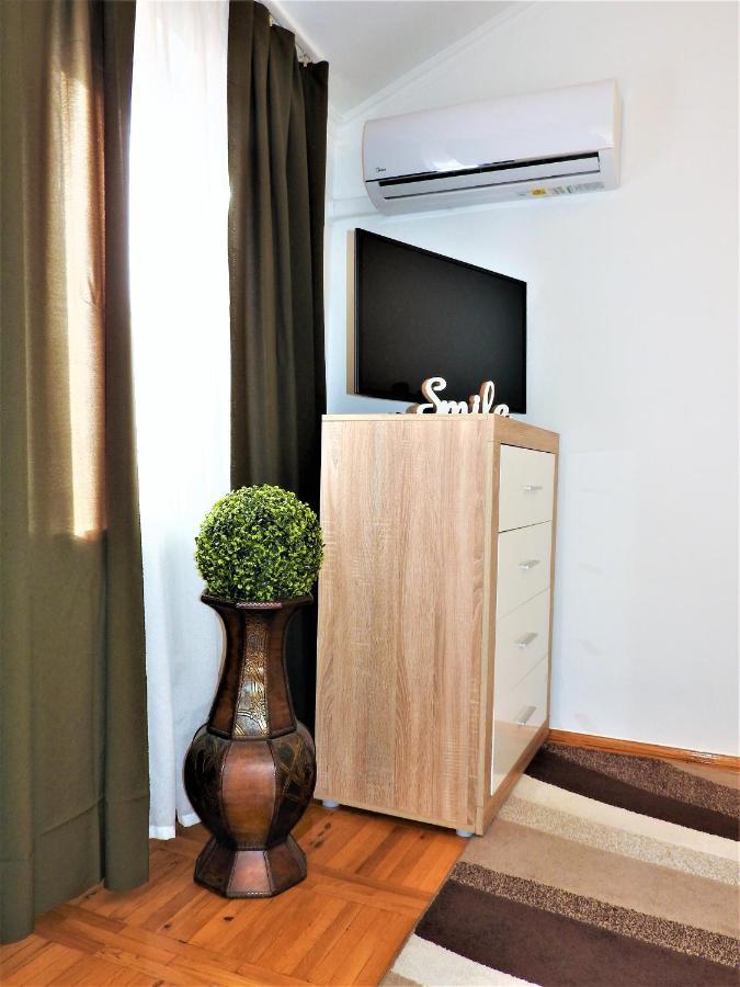 Apartment Lena -